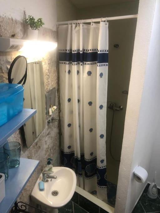 Studio Apartment Sfinga Trogir Bagian luar foto